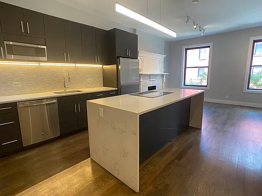 Rented by Tourma Realty LLC | media 22