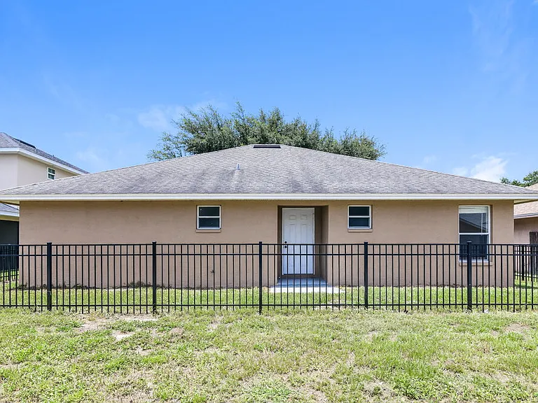 205 Madalyn Ct — Photo 16