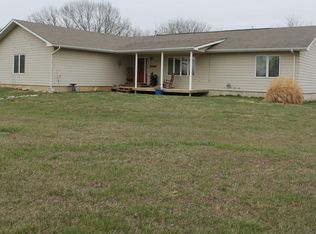 1614 Rock Creek Rd, Ottawa, KS 66067