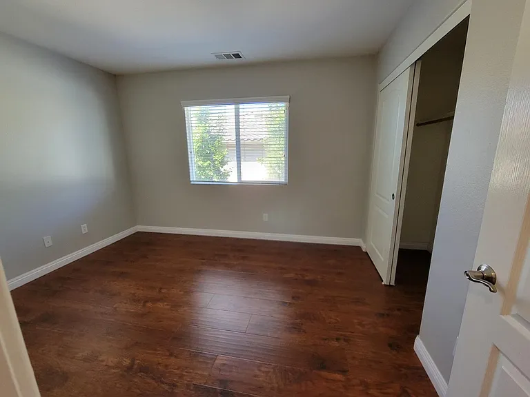 2n largest bedroom