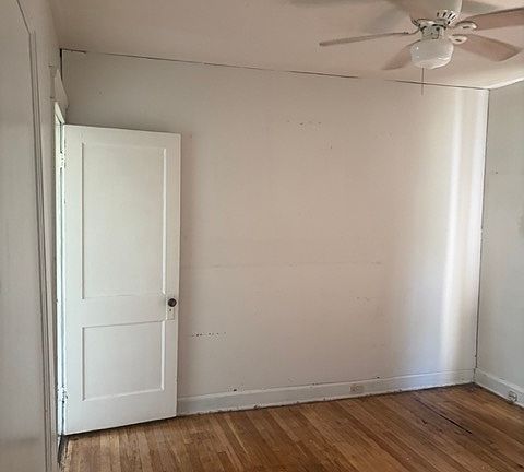4th image of 9014 Laisy Ave