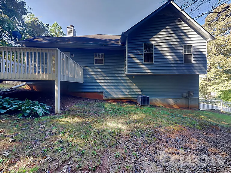 665 Skyline Dr — Photo 29