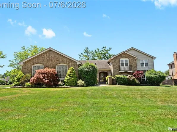 20213 Whitby Dr, Livonia, MI 48152