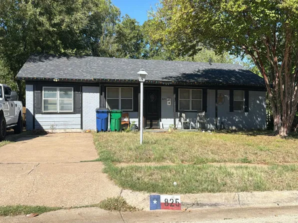 825 E Mustang St, Crowley, TX 76036