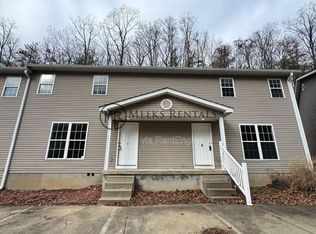 361 Tacketts Branch Rd UNIT 8, Hurricane, WV 25526