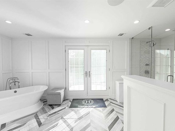 5th image of 6 Martha Dr