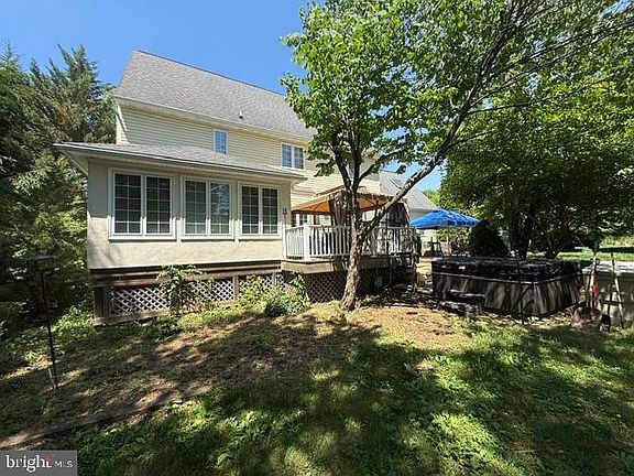 3rd image of 52 Kathleen Ct