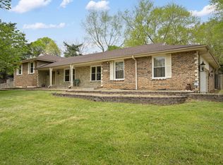 5757 E Meadowmere St, Springfield, MO 65809