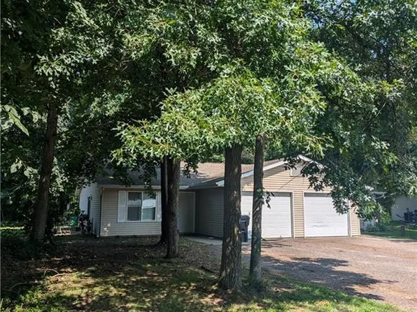 E5723/E5725 803rd Avenue #1-2, Menomonie, WI 54751