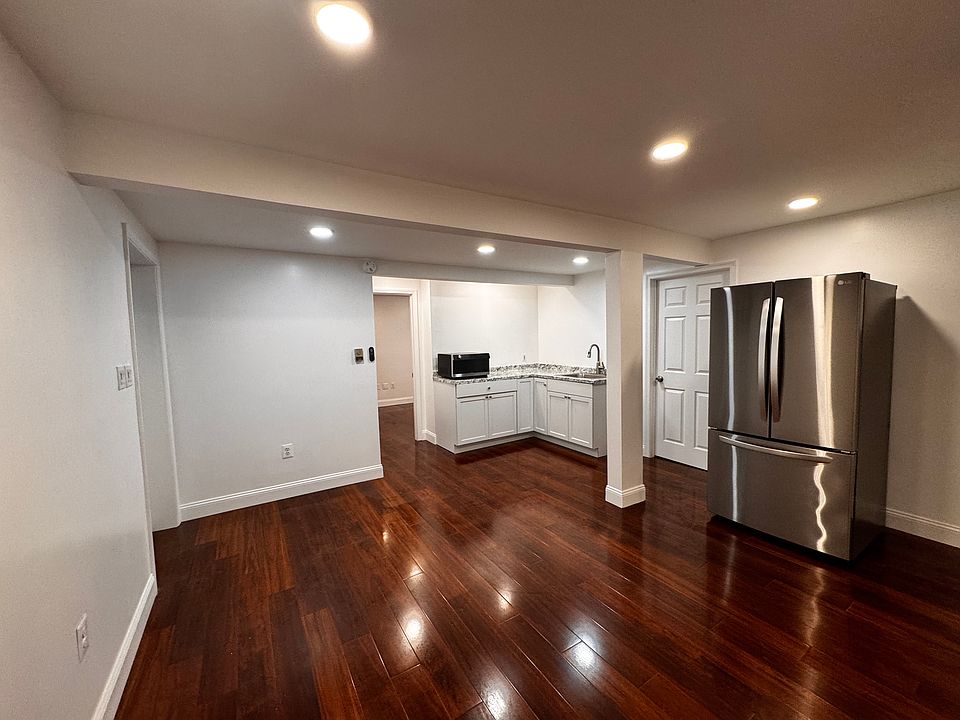 Living Space
fan
recess lighting