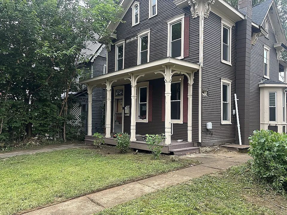 1st image of 426 Louisa St