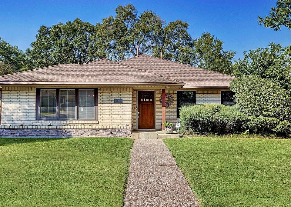 1st image of 3702 Linkwood Dr