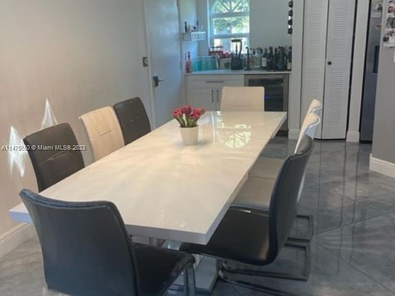 4th image of 5260 Helene Cir