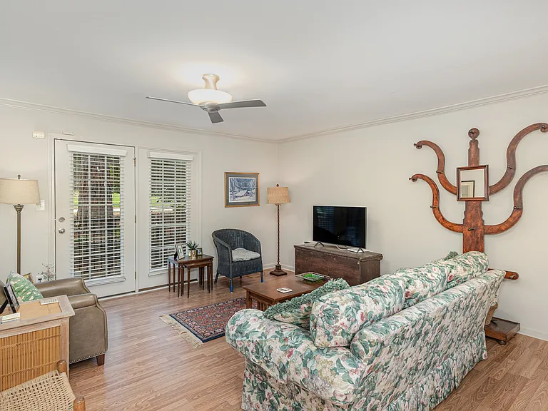2216 Myron Dr #102 — Photo 6