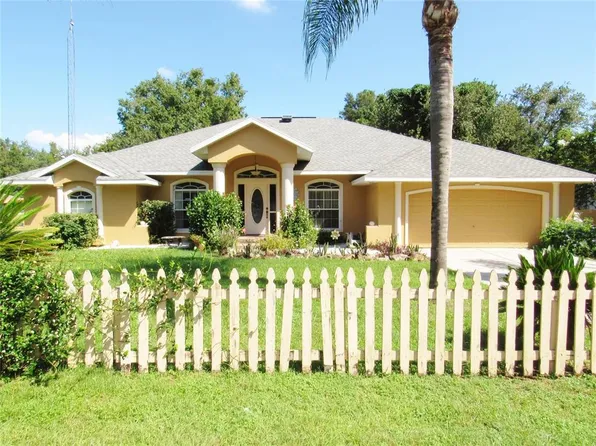 305 NW 63rd Pl, Ocala, FL 34475