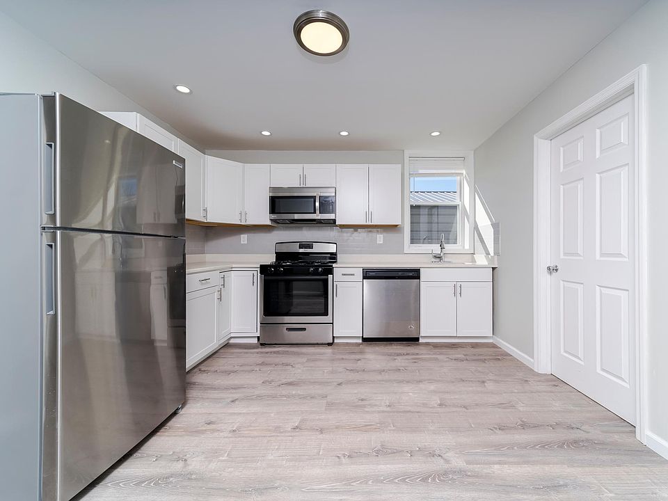 1st image of 441 2nd St APT 1