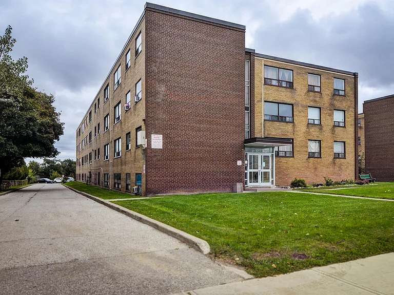 1545-202 Birchmount Rd #1535 — Photo 37
