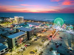102 Cape Fear Blvd #304, Carolina Beach, NC 28428
