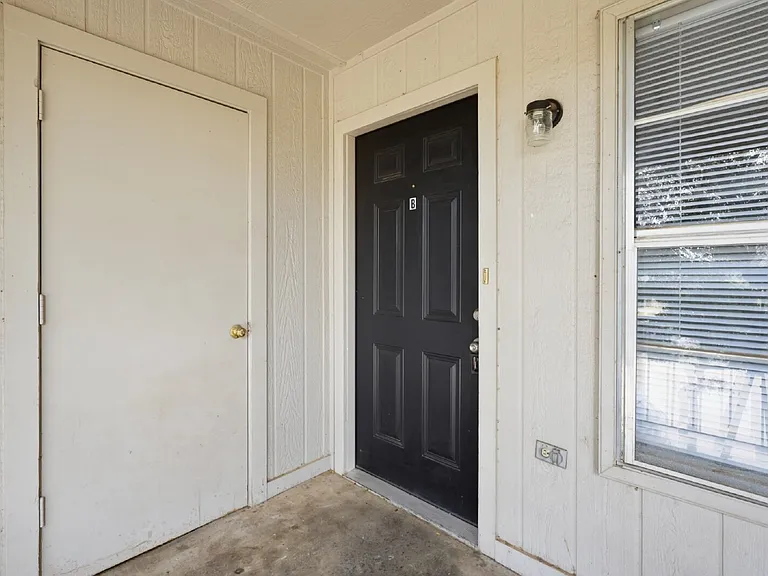 7406 Waco Ave #B — Photo 2
