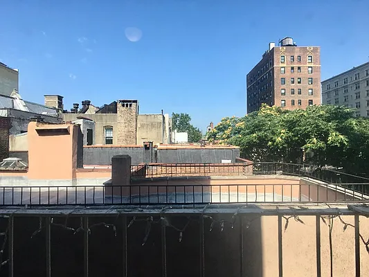 Rented by Sovereign Associates | media 12