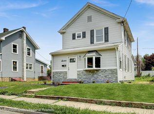 16 Deerfield Rd, Parlin, NJ 08859