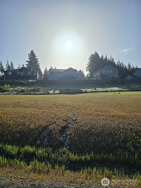 3rd image of 40 E Virgil Drive W