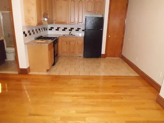 Rented by Maximus Realty Group | media 36