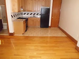 Rented by Maximus Realty Group