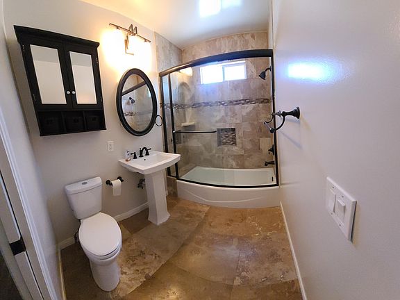 4th image of 477 N Banna Ave