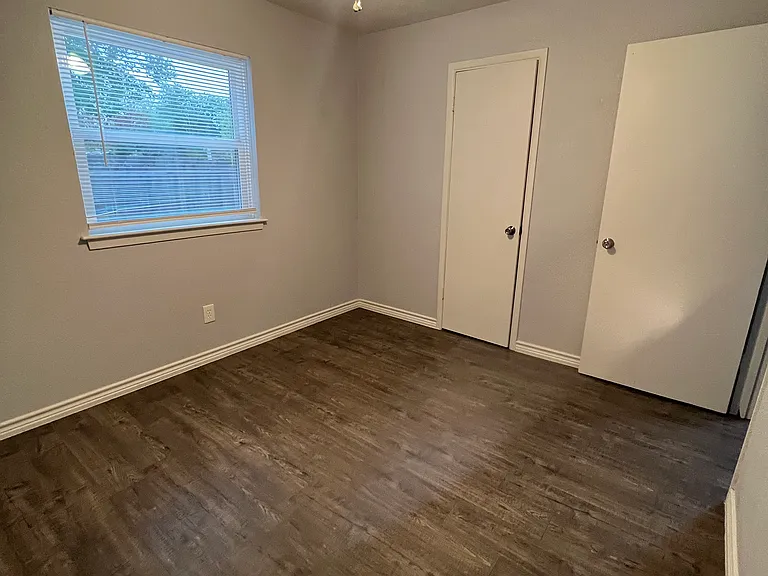 1612 Linda Ln — Photo 10
