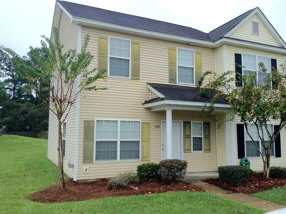 1st image of 135 Black River Dr