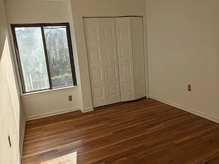 4938 Schuyler Dr — Photo 12