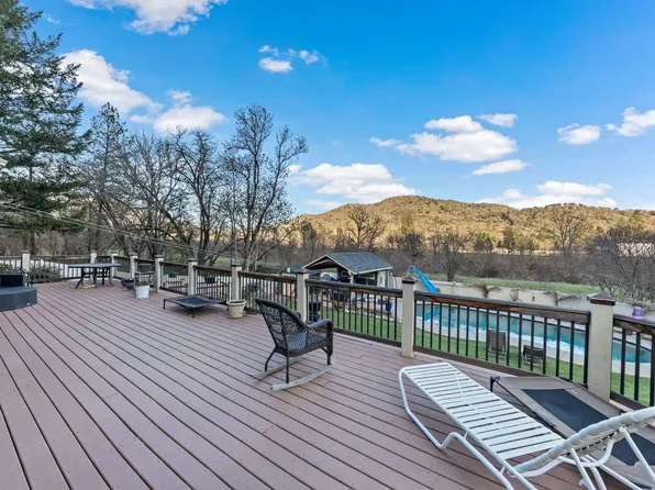 14549 Highway 234, Gold Hill, OR 97525
