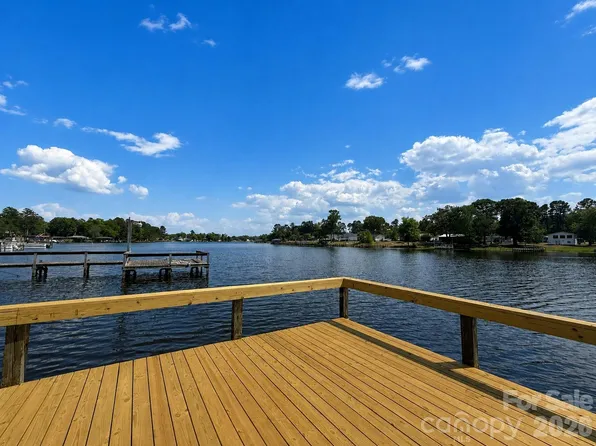 1062 Mill Creek Dr, Manning, SC 29102