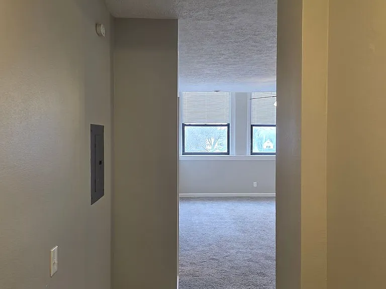 Come Home to Peterson Square Apartments — Photo 25