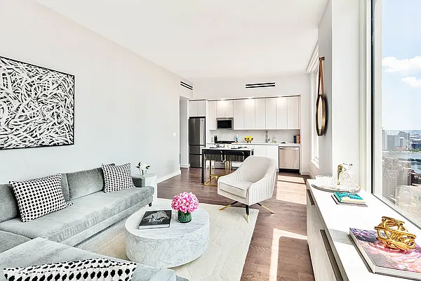 Rented by Mossanen Group | media 25