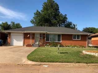 221 W Coe Dr, Midwest City, OK 73110