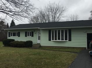 83 Amesbury Rd, Rochester, NY 14623