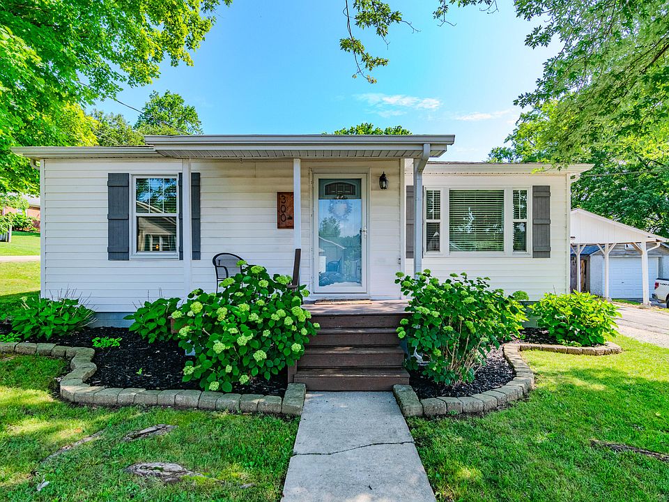 1st image of 300 Lovell Ln