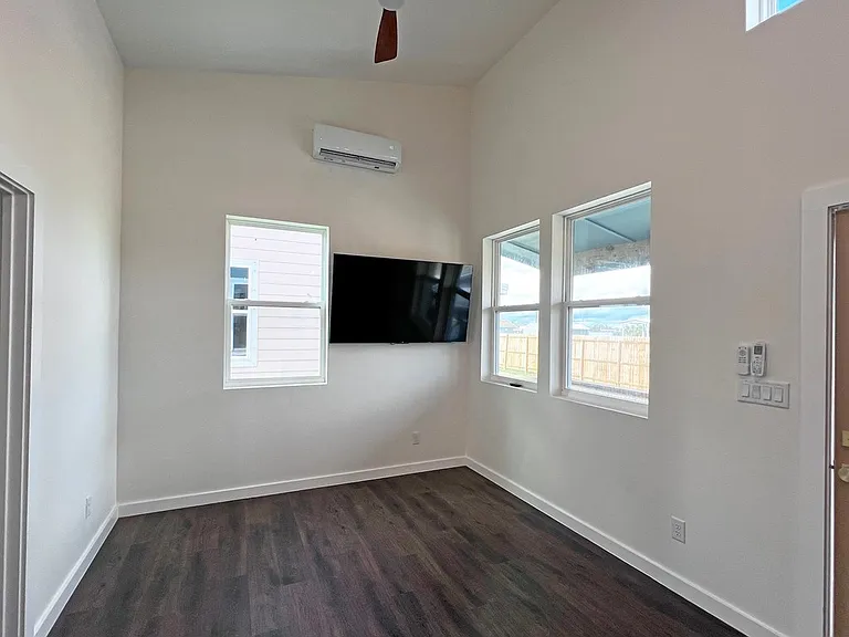 110 Landry Cir — Photo 13