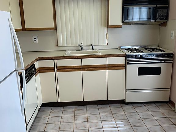 5th image of 187 Lamport Blvd
