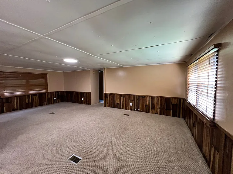 14250 Tiki Ln — Photo 47