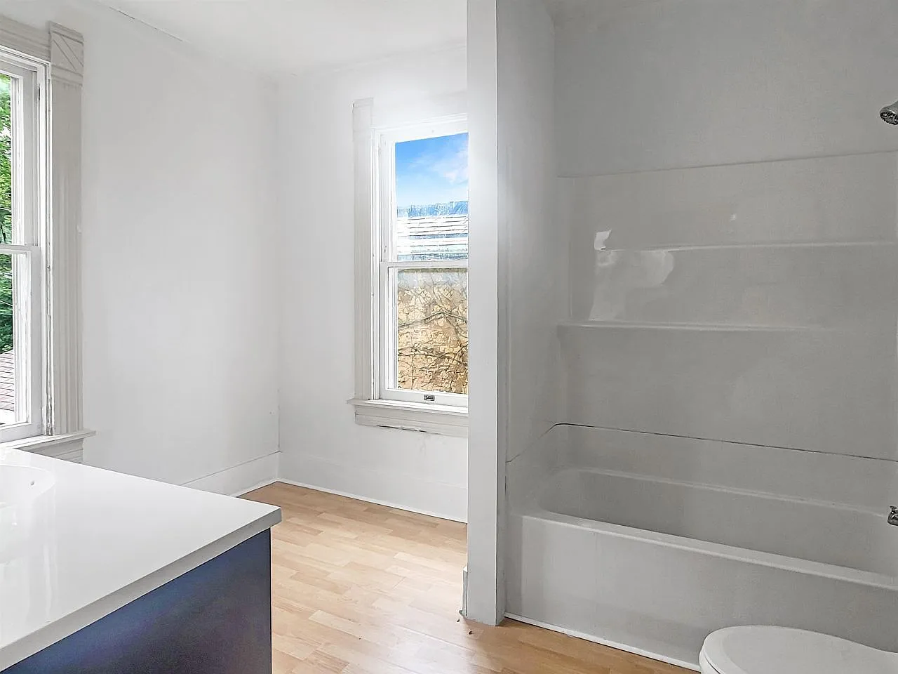 4 bed, 2371 sqft, $1,600 — Photo 1
