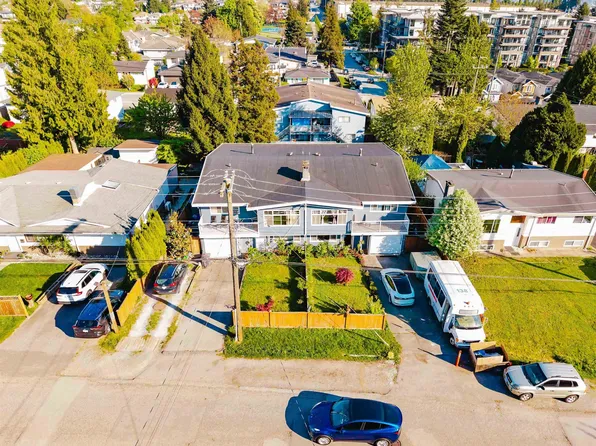 7270 16th Ave, Burnaby, BC V3N 1N5