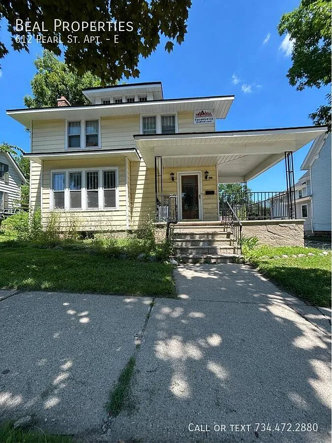 Studio, $595 — Photo 2