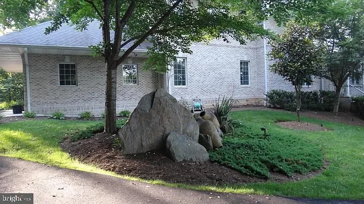 8309 Old Seven Locks Rd — Photo 15