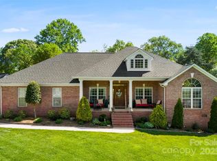 3003 Eaker Dr, Cherryville, NC 28021
