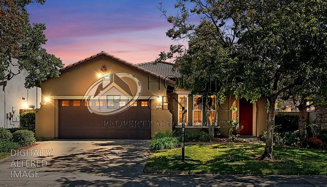3 bed, 1752 sqft, $4,800 — Photo 1