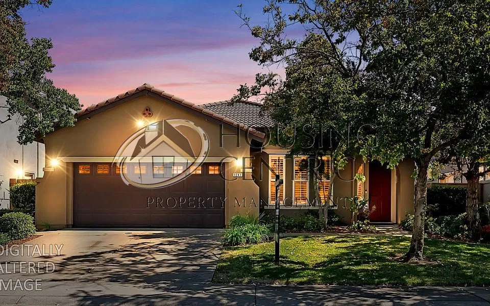 1241 Meredith Way