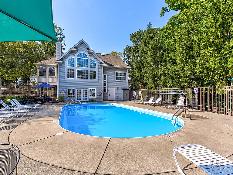 Charter Woods — Photo 25